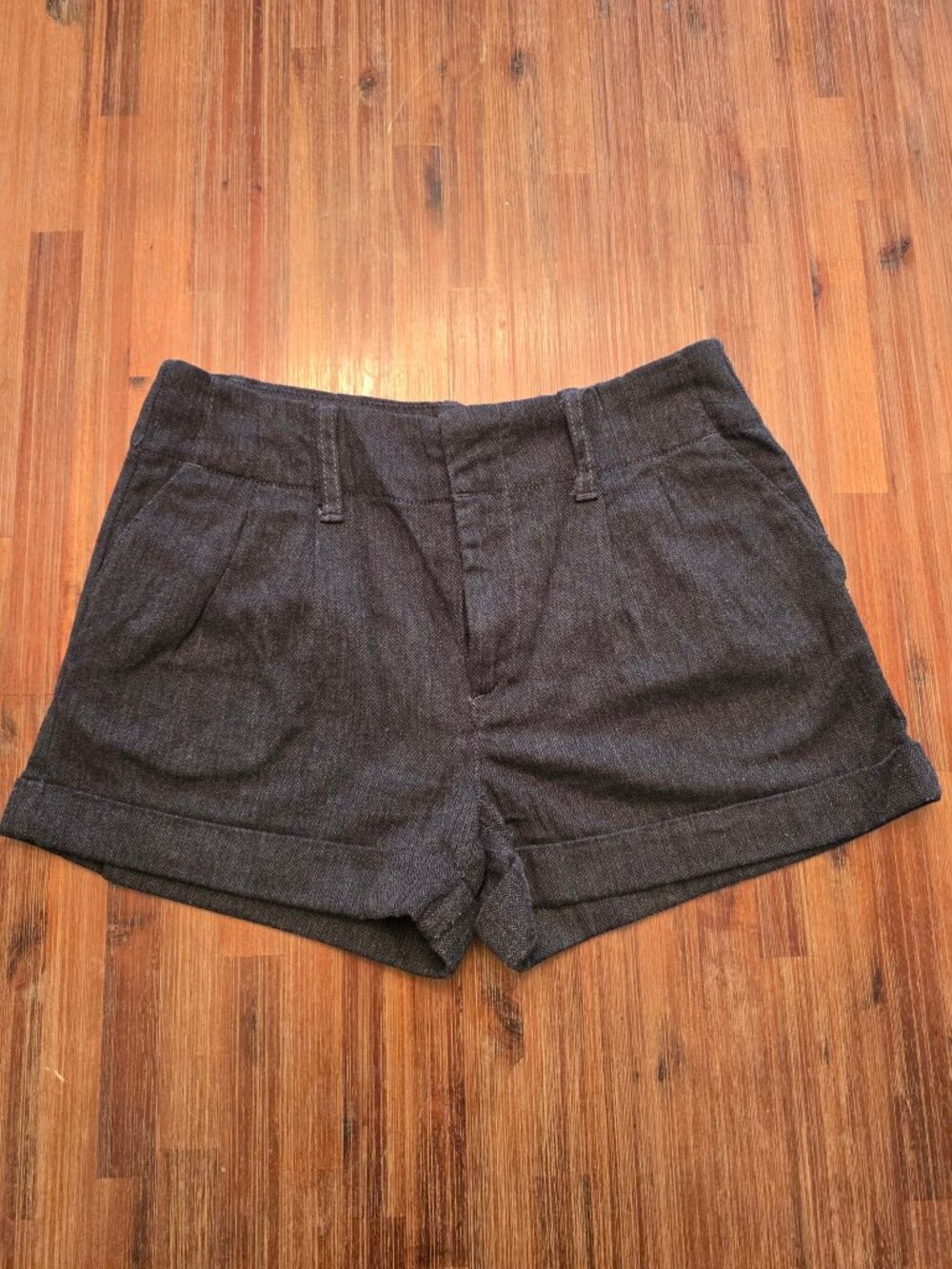 Bullhead Black Herringbone Pleated Shorts Dark Gray Size 3